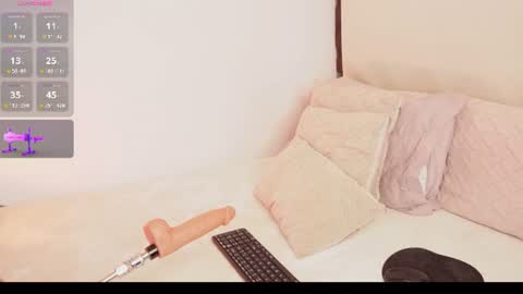Snapshot of a__vanellopecute chatting on 07.19.26 Alexandra online show from 07.19.26