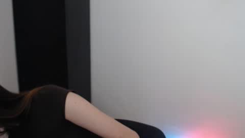 a_ariella_ online show from 09.14.25