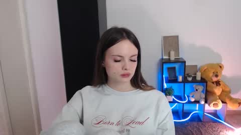 a_ariella_ online show from 10.25.25