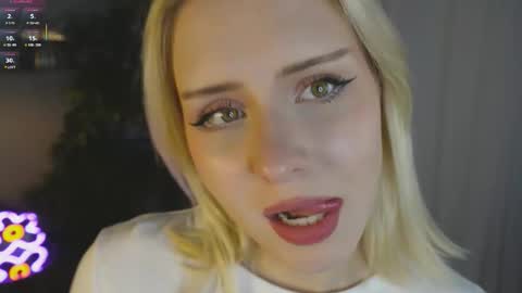 Snapshot of a_avine chatting on 10.17.25 Molly online show from 10.17.25