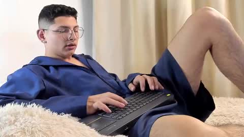 alejo online show from 02.10.25