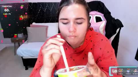 Snapshot of aabby_lee chatting on 09.29.25 Abby Lee online show from 09.29.25