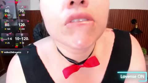 Snapshot of aabby_lee chatting on 10.18.25 Abby Lee online show from 10.18.25