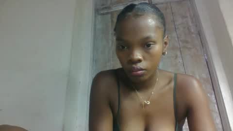 Snapshot of aadienne chatting on 05.04.26 aadienne online show from 05.04.26