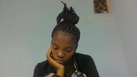 Snapshot of aadienne chatting on 05.14.26 aadienne online show from 05.14.26