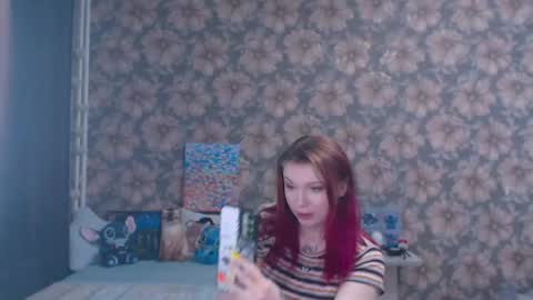 Snapshot of aalicebubble chatting on 04.29.26 Alice online show from 04.29.26