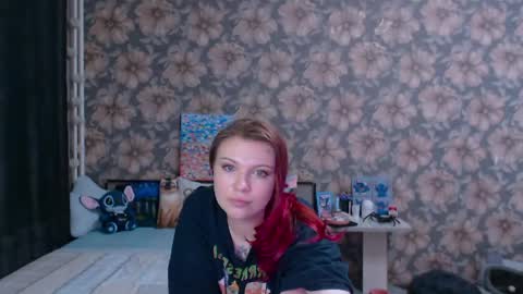 Snapshot of aalicebubble chatting on 04.29.26 Alice online show from 04.29.26