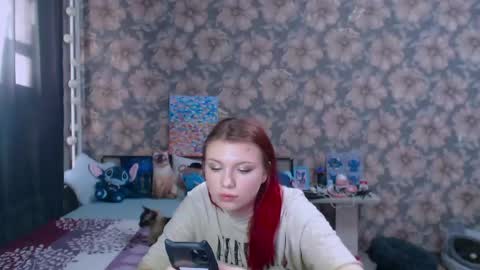 Snapshot of aalicebubble chatting on 05.07.26 Alice online show from 05.07.26