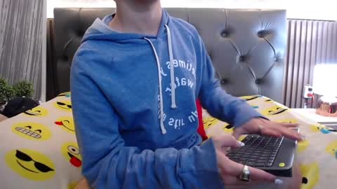 Aaron online show from 12.02.24