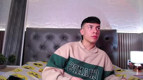 Aaron online show from 12.12.24