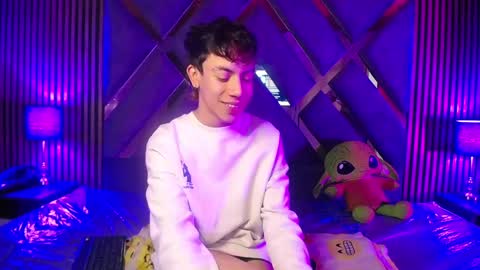 Aaron online show from 03.04.25