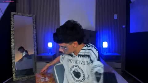 Aaron online show from 09.12.25