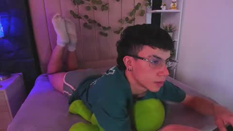 Aaron online show from 11.06.25