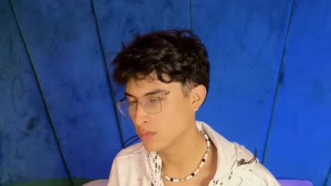 Snapshot of aaron_eze chatting on 10.16.25 Aaron Ezequiel online show from 10.16.25