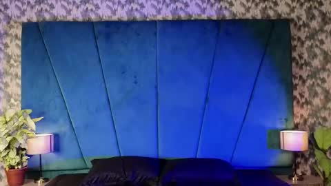 Snapshot of aaron_eze chatting on 10.21.25 Aaron Ezequiel online show from 10.21.25