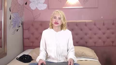 Snapshot of aaron_fordd chatting on 12.03.25 Aaron fordd online show from 12.03.25