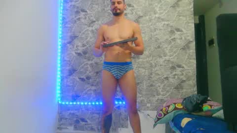 Snapshot of aaron_kwok28 chatting on 12.19.24 Aaron kwok online show from 12.19.24