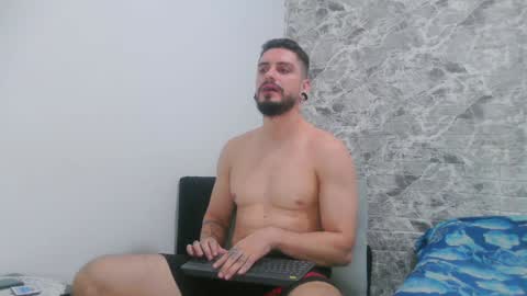 Snapshot of aaron_kwok28 chatting on 01.31.25 Aaron kwok online show from 01.31.25