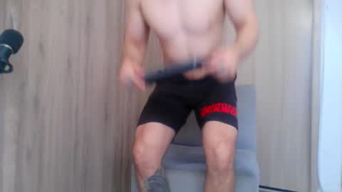 Snapshot of aaron_kwok28 chatting on 11.02.25 Aaron kwok online show from 11.02.25