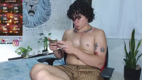 Snapshot of aaron_manuel chatting on 12.11.24 Manul online show from 12.11.24