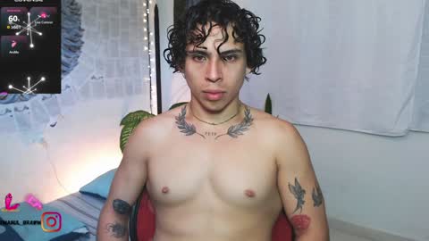 Snapshot of aaron_manuel chatting on 01.12.25 Manul online show from 01.12.25