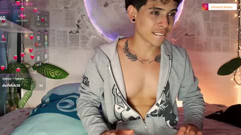 Snapshot of aaron_manuel chatting on 02.07.25 Manul online show from 02.07.25