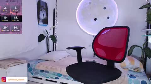 Snapshot of aaron_manuel chatting on 03.11.25 Manul online show from 03.11.25