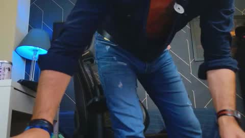 Aaron online show from 09.13.25