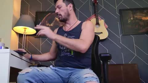 Aaron online show from 12.21.25