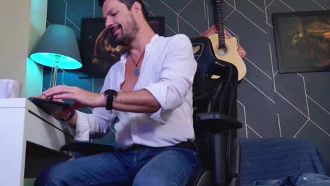 Snapshot of aaronbomer chatting on 02.22.26 Aaron online show from 02.22.26