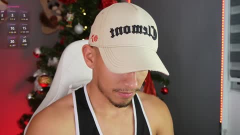 Snapshot of aaronfox_ chatting on 12.15.24 AARON online show from 12.15.24