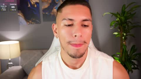 Snapshot of aaronfox_ chatting on 01.07.25 AARON online show from 01.07.25