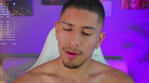 Snapshot of aaronfox_ chatting on 01.26.25 AARON online show from 01.26.25