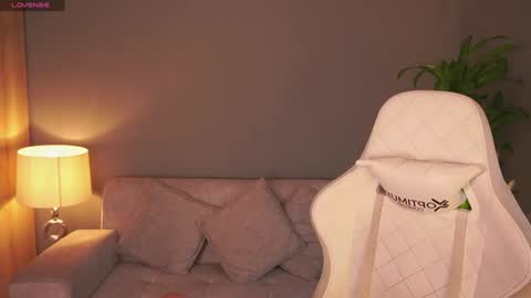 Snapshot of aaronfox_ chatting on 02.02.25 AARON online show from 02.02.25