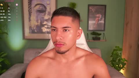 Snapshot of aaronfox_ chatting on 02.08.25 AARON online show from 02.08.25