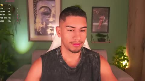 Snapshot of aaronfox_ chatting on 02.13.25 AARON online show from 02.13.25