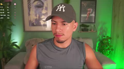 Snapshot of aaronfox_ chatting on 02.21.25 AARON online show from 02.21.25