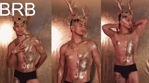 Snapshot of aaronfox_ chatting on 02.25.25 AARON online show from 02.25.25