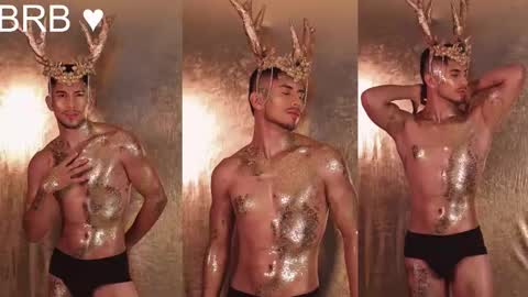 Snapshot of aaronfox_ chatting on 03.01.25 AARON online show from 03.01.25