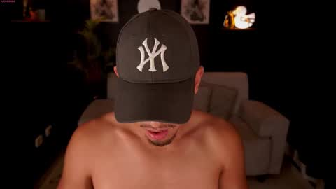 Snapshot of aaronfox_ chatting on 09.27.25 AARON online show from 09.27.25