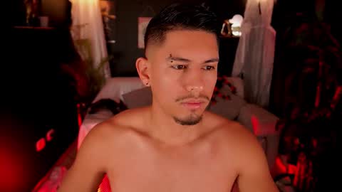 Snapshot of aaronfox_ chatting on 10.02.25 AARON online show from 10.02.25