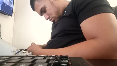 ig aaron hunter123 online show from 12.17.24