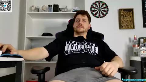 Snapshot of aaronlegend chatting on 06.12.26 Aaron online show from 06.12.26