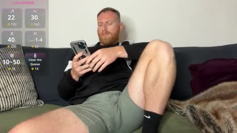 Snapshot of aaronstone_ chatting on 09.10.25 Scrufffypup online show from 09.10.25