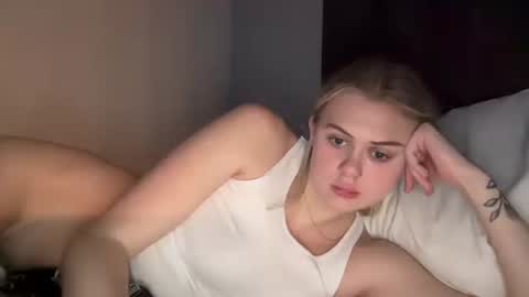 Snapshot of ababyy2901 chatting on 11.04.25 ababyy2901 online show from 11.04.25