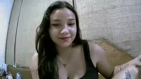 Snapshot of abbie_23 chatting on 10.08.25 Abbie cute online show from 10.08.25