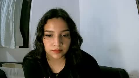 Snapshot of abbie_23 chatting on 10.28.25 Abbie cute online show from 10.28.25