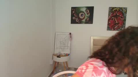 Lucia  online show from 01.26.25