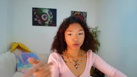 Lucia  online show from 01.30.25