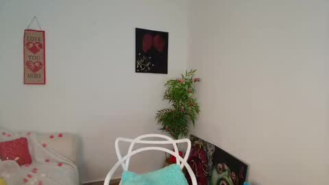 Lucia  online show from 02.04.25
